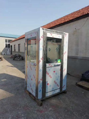 風淋機由哪幾種配件組成？具有什么特點