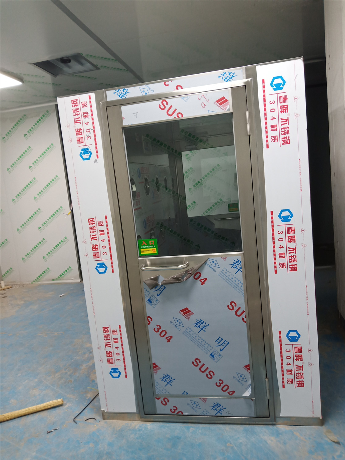 【巢湖風(fēng)淋室】潔凈室為什么要裝風(fēng)淋室？風(fēng)淋室應(yīng)該如何選擇？