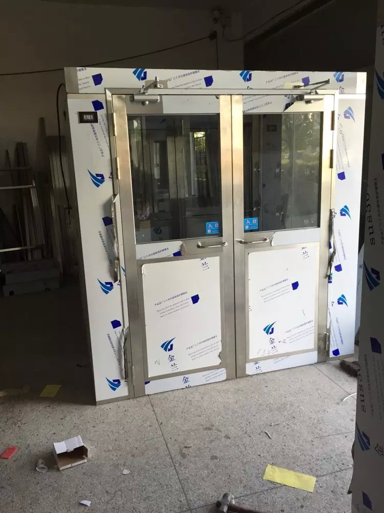 普洱風(fēng)淋室價(jià)格:潔凈風(fēng)淋室規(guī)格尺寸及配置特點(diǎn)